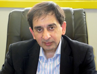 Self continua a crescere in grande