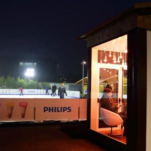 Philips Hue on Ice: l&rsquo;illuminazione connessa arriva in piazza Gae Aulenti