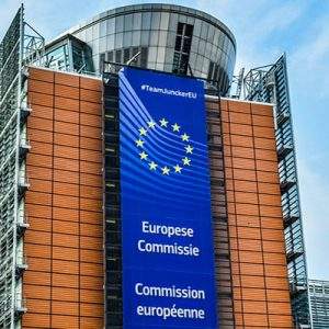 Acquisti online. Secondo UE informazioni poco chiare su prezzi e sconti