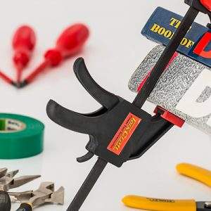 Giardinaggio e utensili casa sostengono il mondo del bricolage