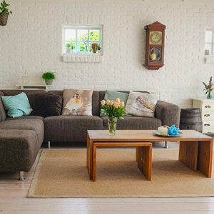 Appello per l’apertura dei negozi di arredamento