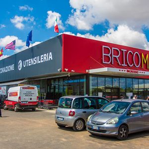 Brico Market, più consulenza e meno casalinghi