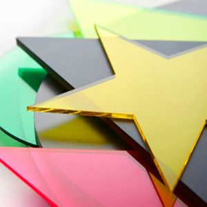 Pannelli in plexiglass e policarbonato su misura per i tuoi progetti