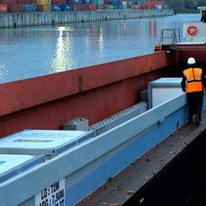 IKEA a Parigi consegna in barca