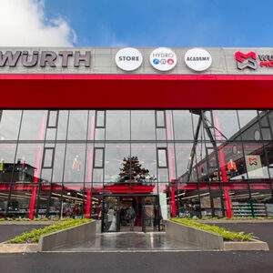 W&uuml;rth apre a Egna