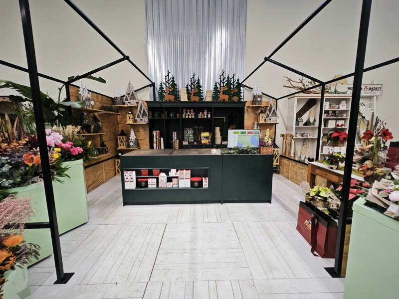 the new Organizzazione Orlandelli showroom - the new packaging area