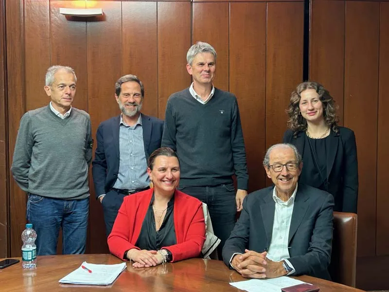 Il Comitato Tecnico di Assofermet Ferramenta: al centro Sabrina Canese e Michele Tacchini. IN piedi da sx Fabrizio Machieraldo, Mauro Pedone, Giovanni Viglietta e Francesca Ferrari