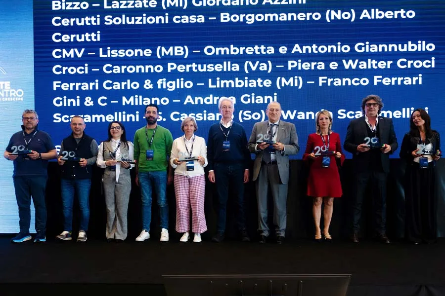 La premiazione dei fondatori del Gruppo MADE