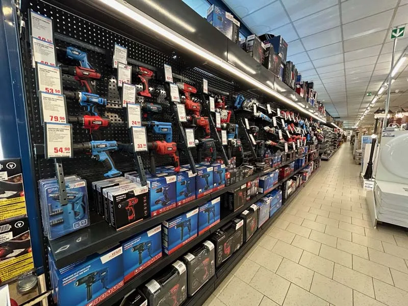 Utility Cipir ad Arona (NO)