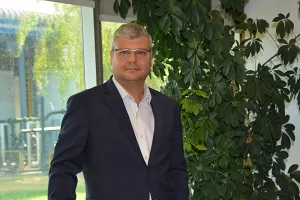 Albert Lipperheide alla guida dei mercati Consumer & Craftsmen di Henkel Adhesive Technologies