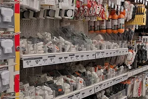 Tra i reparti. Il Materiale Elettrico