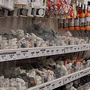 Tra i reparti. Il Materiale Elettrico