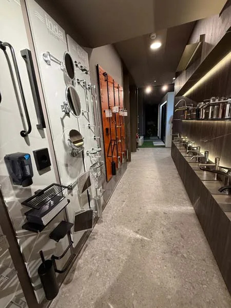 Orsolini Showroom viale Cassala, Milano