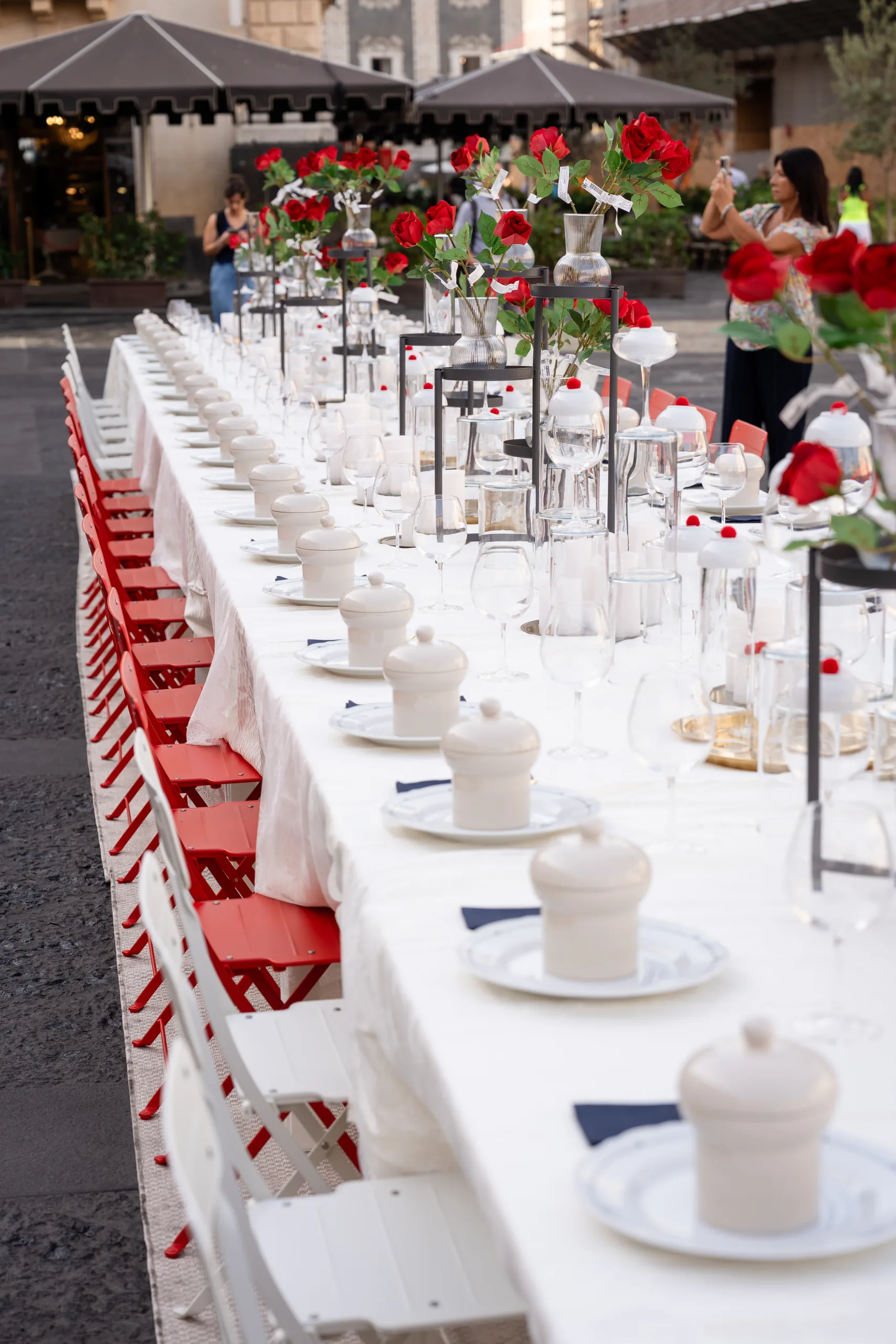 Ikea, “Le tavole in giro”: Catania