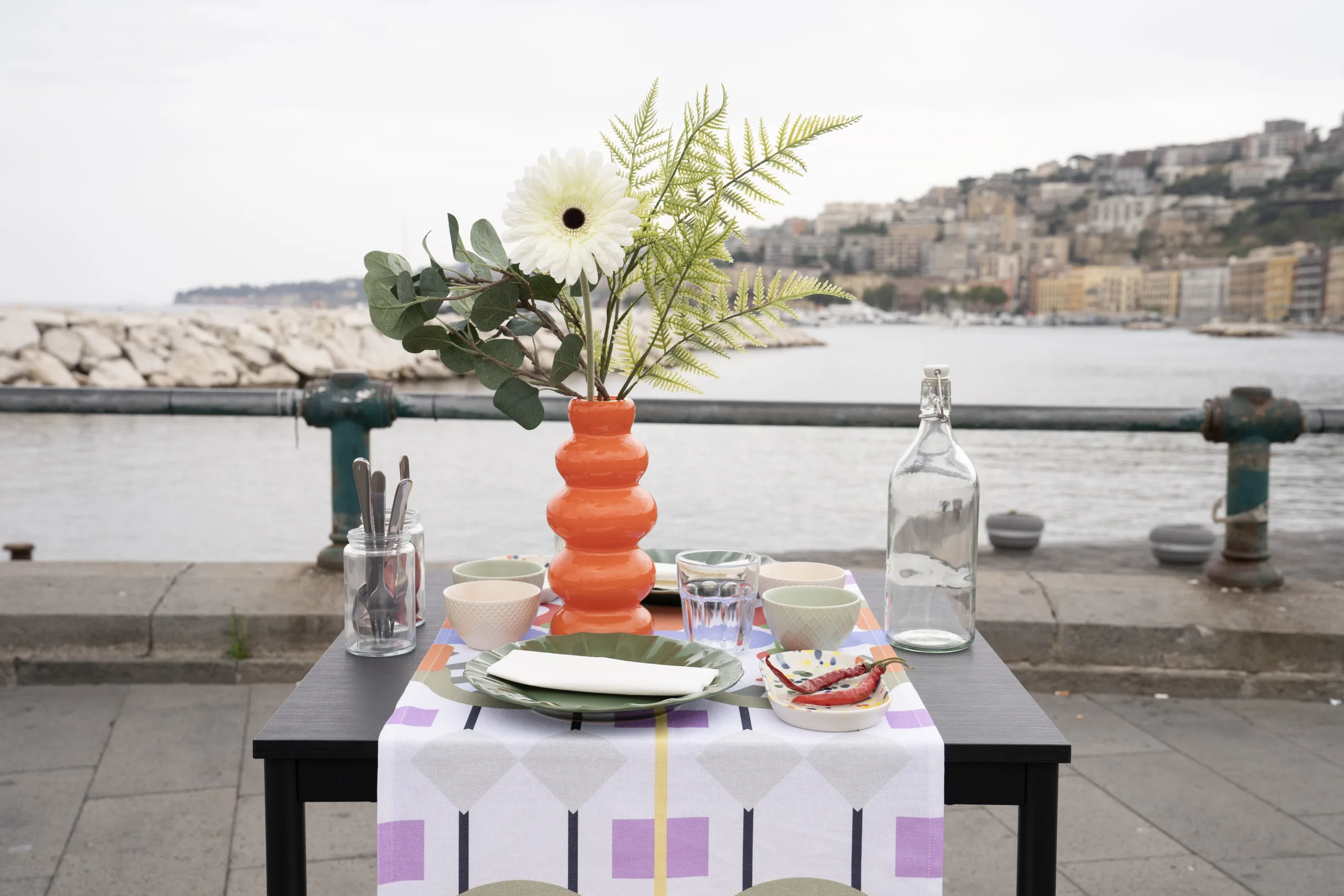 Ikea, “Le tavole in giro”: Napoli