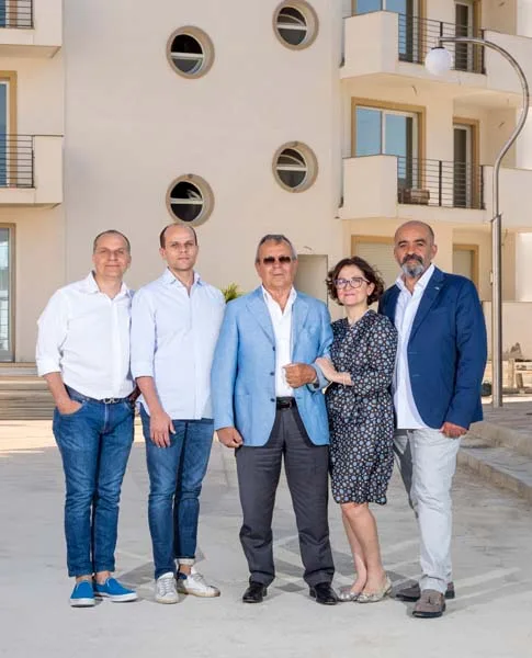 La Famiglia D'Ambra: da sinistra Elpidio, Ciro, Santolo, Loredana, Vincenzo