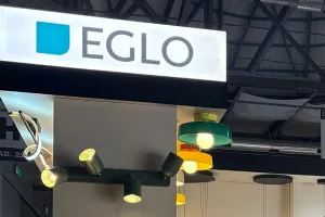 Il vetro torna protagonista nel 2026 di Eglo