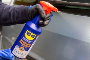 WD-40 presenta il nuovo sgrassatore professionale ad acqua