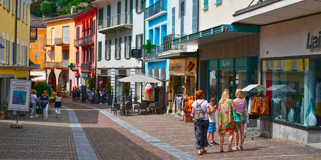 Retail italiano: meno punti vendita ma superfici in crescita