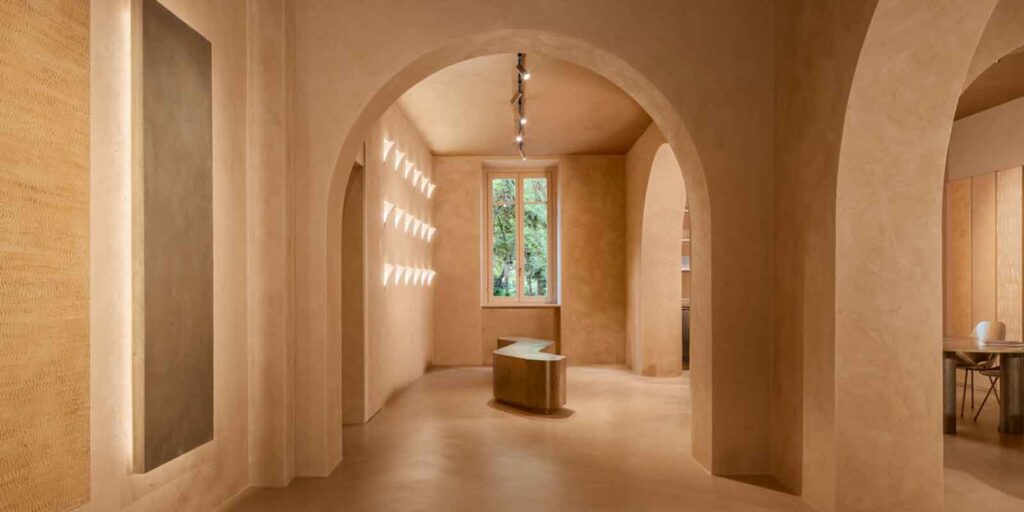 Novacolor reinterpreta lo showroom milanese