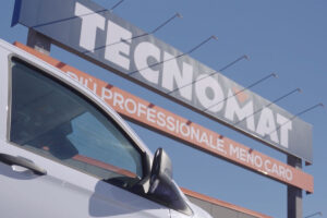 Valiuz porta Volkswagen Veicoli Commerciali nei negozi Tecnomat