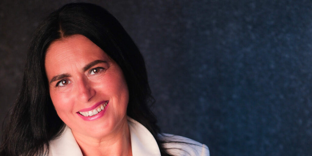 Samanta Riboli, Nespoli: &ldquo;Sentiti un uomo e agisci come una donna&rdquo;