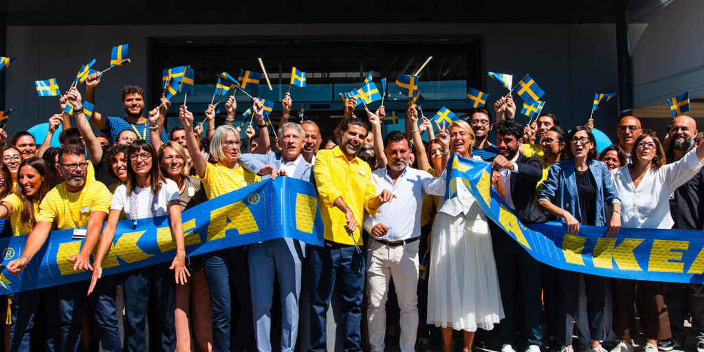 IKEA taglia i prezzi. Le foto di Lecce
