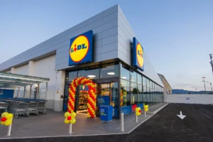 Lidl apre ad Arezzo recuperando un&rsquo;ex rivendita siderurgica
