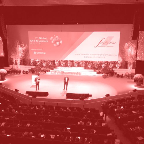 7 Global DIY Summit, iniziato